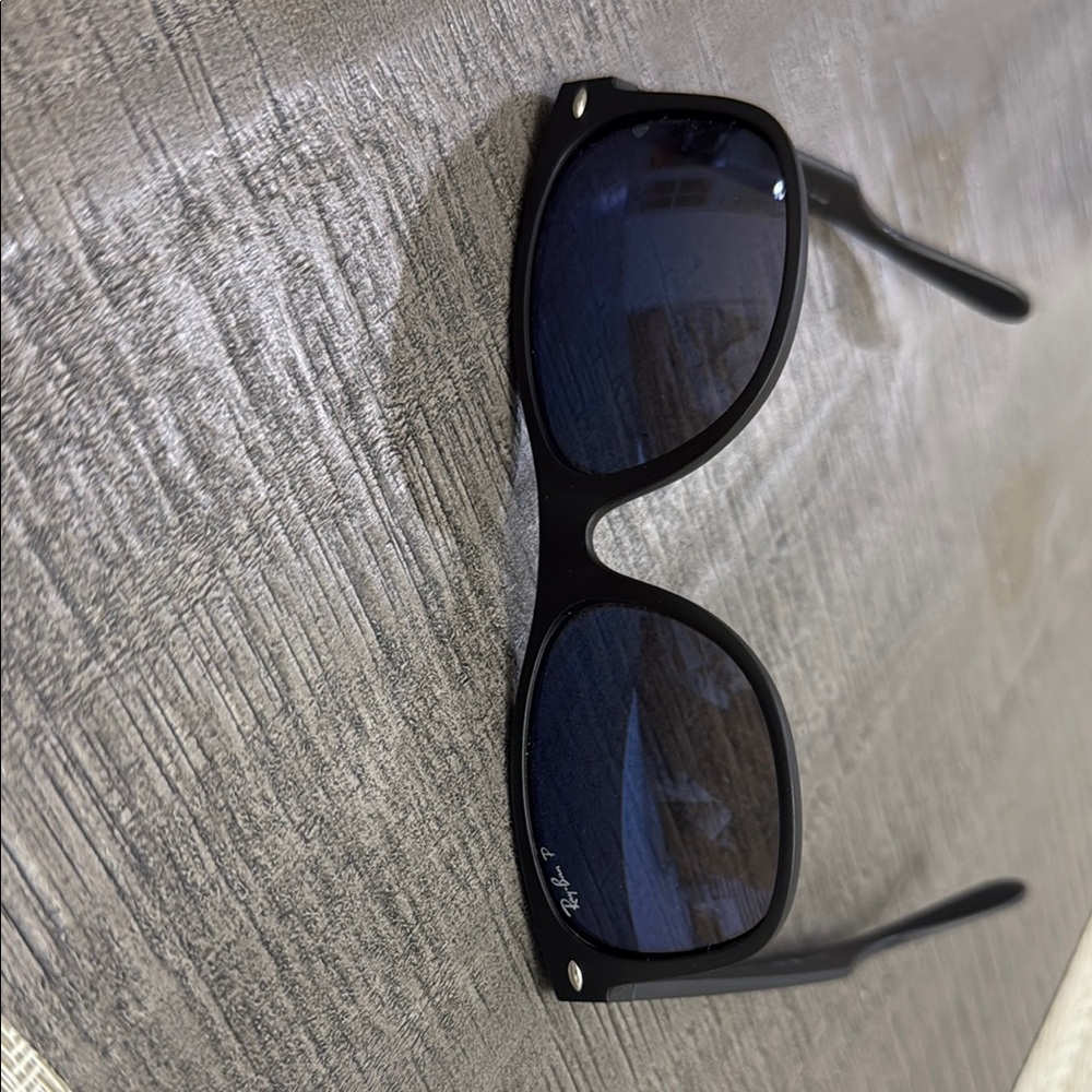 Ray-Ban Classic Black Sunglasses